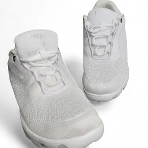 Propét Women's White Sneakers Lightweight Lace up New Comfort Size 7N (AA)